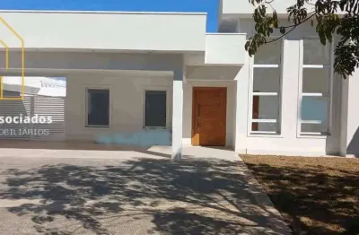 Casa térrea nova, pronta pra morar, piscina, fotovoltaico, área gourmet.