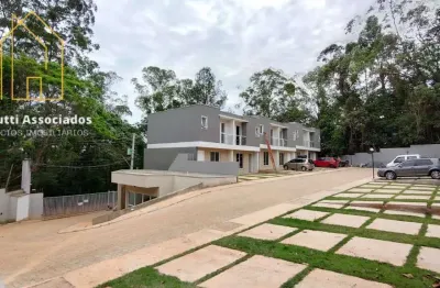 Casa 3 dorms (1 suíte) 2 vagas, 100m², lazer completo. km 26 da raposo