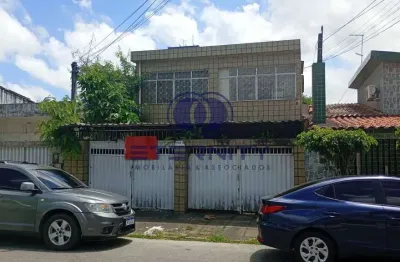 Casa duplex à venda em cordeiro, recife | 4 quartos, 2 suítes, 210m²