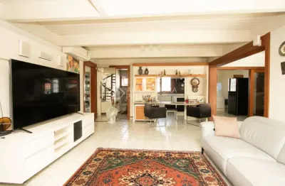 Casa comercial para alugar na rua professor paulo roberto martins, 54, santa mônica, florianópolis, 700 m2 por r$ 22.000