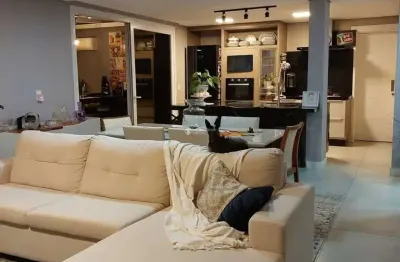 Casa com 3 quartos para alugar na rua professor joão tolentino, 71, agronômica, florianópolis, 230 m2 por r$ 16.000