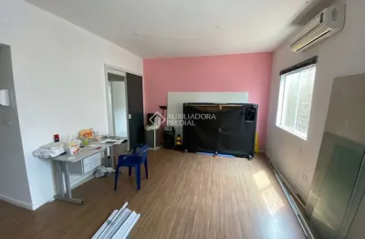Sala comercial para alugar na avenida madre benvenuta, 1012, santa mônica, florianópolis, 70 m2 por r$ 3.000