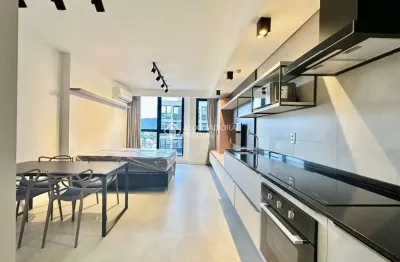 Apartamento com 1 quarto para alugar na rua professora maria flora pausewang, 137, trindade, florianópolis, 35 m2 por r$ 4.200