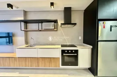 Apartamento com 1 quarto para alugar na rua professora maria flora pausewang, 137, trindade, florianópolis, 31 m2 por r$ 3.900