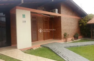 Casa com 3 quartos para alugar na rua dos golfinhos, 168, ingleses do rio vermelho, florianópolis, 155 m2 por r$ 7.000