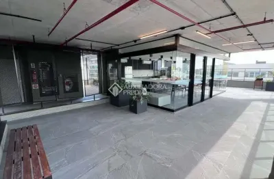 Apartamento com 1 quarto para alugar na rua professora maria flora pausewang, 137, trindade, florianópolis, 32 m2 por r$ 3.900