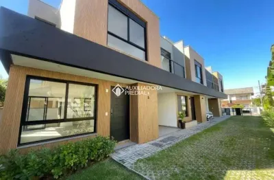 Casa em condomínio fechado com 3 quartos para alugar na rua grumixama, 127, campeche, florianópolis, 123 m2 por r$ 8.000