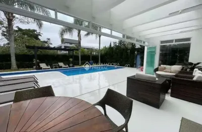 Casa com 7 quartos para alugar na largo dos acarais, 170, jurerê internacional, florianópolis, 526 m2 por r$ 35.000