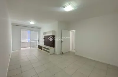 Apartamento com 3 quartos para alugar na rua cristóvão nunes pires, 180, centro, florianópolis, 88 m2 por r$ 4.700