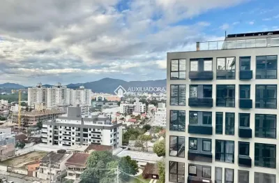 Apartamento com 1 quarto para alugar na rua professora maria flora pausewang, 137, trindade, florianópolis, 38 m2 por r$ 3.900