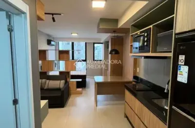 Apartamento com 1 quarto para alugar na rua professora maria flora pausewang, 137, trindade, florianópolis, 31 m2 por r$ 3.990