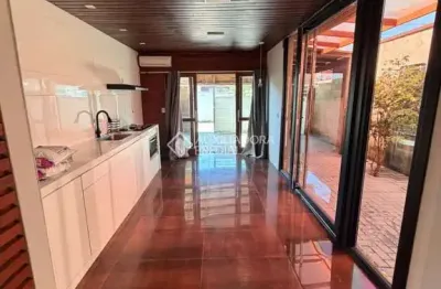 Casa com 1 quarto para alugar na dos pardais, 222, tapera, florianópolis, 50 m2 por r$ 2.750