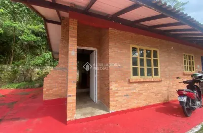 Casa com 2 quartos para alugar na rua laurindo januário da silveira, 3540, lagoa da conceição, florianópolis, 70 m2 por r$ 3.000