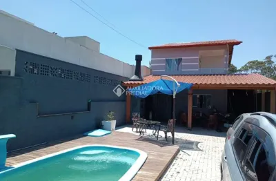 Casa com 3 quartos para alugar na avenida red park, 33, são joão do rio vermelho, florianópolis, 176 m2 por r$ 6.000