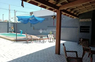 Casa com 3 quartos para alugar na Avenida Red Park, 33, São João do Rio Vermelho, Florianópolis, 176 m2 por R$ 6.000