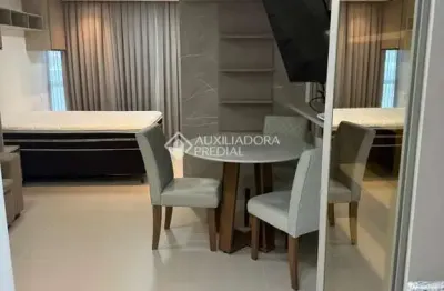 Apartamento com 1 quarto para alugar na rua são joão batista, 109, agronômica, florianópolis, 32 m2 por r$ 4.000