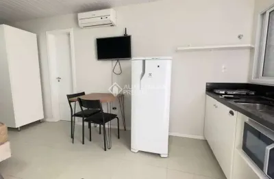 Apartamento com 1 quarto para alugar na Rua Augusto Lídio Pires, 60, Trindade, Florianópolis, 25 m2 por R$ 2.300