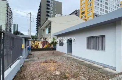 Apartamento com 1 quarto para alugar na Rua Professor Simão José Hess, 82, Trindade, Florianópolis, 20 m2 por R$ 2.480
