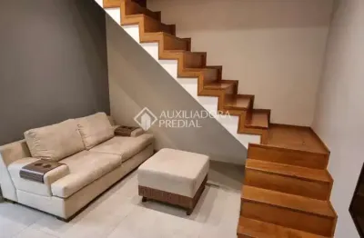 Casa com 2 quartos para alugar na Rua Aroeira do Campo, 81, Campeche, Florianópolis, 120 m2 por R$ 6.100