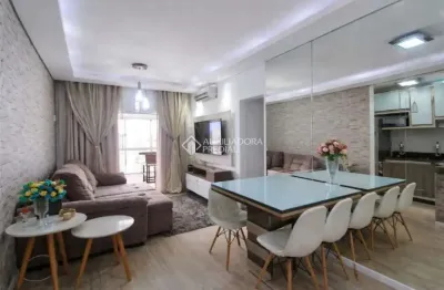 Apartamento com 2 quartos para alugar na Rua Santos Saraiva, 1405, Estreito, Florianópolis, 77 m2 por R$ 4.100