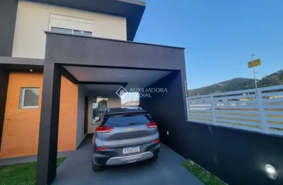 Casa com 3 quartos para alugar na rua valdeci izidro da silveira, 248, ribeirão da ilha, florianópolis, 200 m2 por r$ 6.800