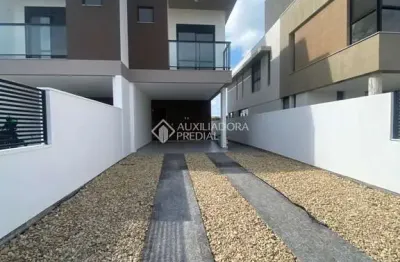 Casa com 3 quartos para alugar na a loteamento mares do sul, 20, campeche, florianópolis, 150 m2 por r$ 8.000
