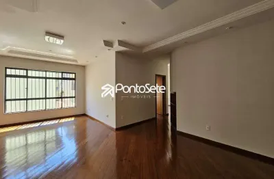 Apartamento com 3 quartos para alugar no Centro, Divinópolis 