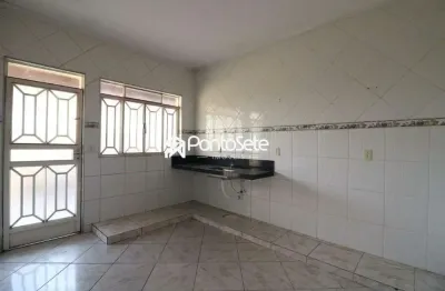 Casa com 3 quartos para alugar no Chanadour, Divinópolis 