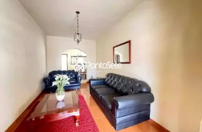 Apartamento com 3 quartos para alugar no Planalto, Divinópolis 