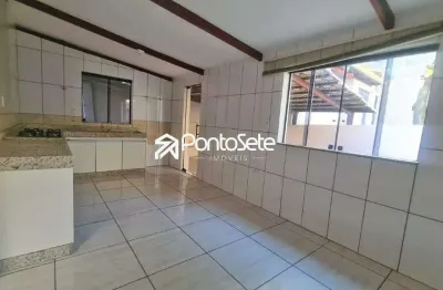 Casa com 3 quartos para alugar na Nossa Senhora das Graças, Divinópolis 