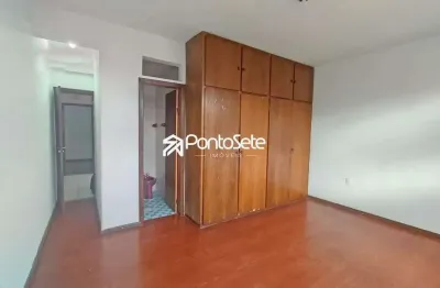 Apartamento com 4 quartos para alugar no Centro, Divinópolis 