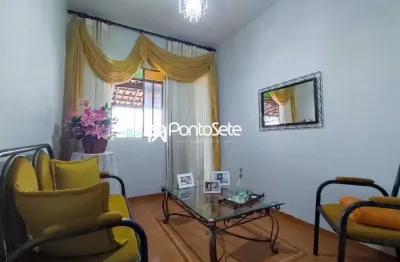 Casa com 3 quartos para alugar no Jardim Candelária, Divinópolis 