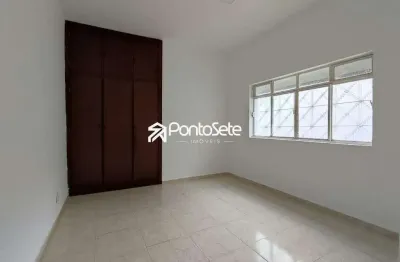 Casa com 5 quartos para alugar no Sidil, Divinópolis 