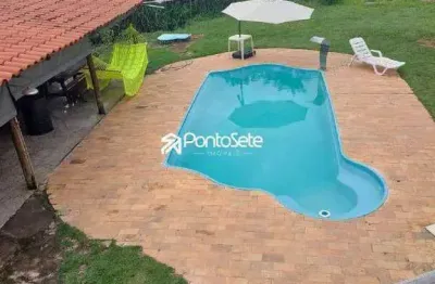 Casa com 4 quartos para alugar no Cacôco, Divinópolis 