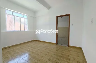 Apartamento com 3 quartos para alugar no Catalão, Divinópolis 
