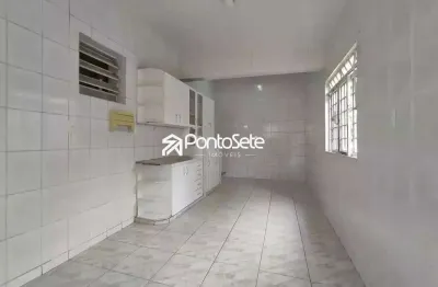 Casa com 3 quartos para alugar no Centro, Divinópolis 