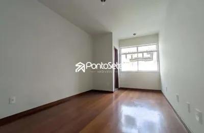 Apartamento com 3 quartos para alugar no Centro, Divinópolis 