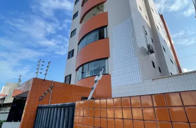 Imóvel exclusivo há uma rua da praia de manaira, há poucos metros do hotel tambau