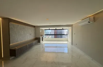 Lindo imóvel totalmente reformado e projetado com 03 quartos + DCE