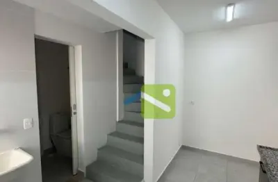 Casa com 2 quartos para alugar na Avenida Otacílio Tomanik, Vila Butantã, São Paulo
