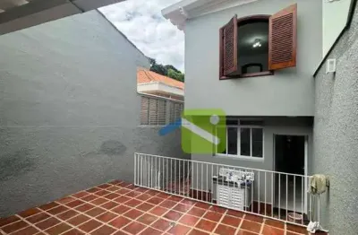 Casa com 3 quartos para alugar na Rua Doutor Romeo Ferro, Butantã, São Paulo