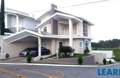 Casa assobradada - condomínio residencial mantiqueira - sp