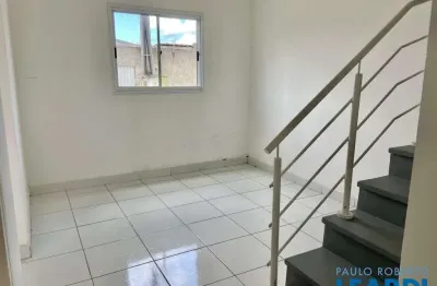 Casa em condomínio fechado com 3 quartos à venda na Rua Ana Gonçalves da Cunha, Monte Castelo, São José dos Campos