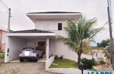 Casa assobradada - condomínio residencial mantiqueira - sp