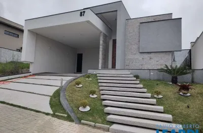 Casa em condomínio fechado com 3 quartos à venda na R Macabeo, Residencial Colinas, Caçapava