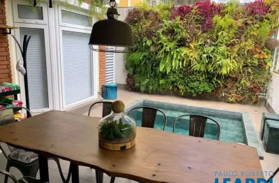 Casa em condomínio fechado com 3 quartos à venda na Estrada dos Galdinos, Jardim Barbacena, Cotia