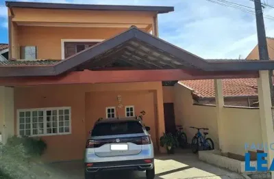 Casa em condomínio fechado com 3 quartos à venda na Rua Uiramiris, Jardim Uirá, São José dos Campos