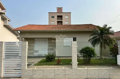 Casa com 3 quartos à venda no Centro, Imbituba 