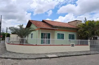 Casa com 3 quartos à venda na rua canoas, 835, jardim iririú, joinville por r$ 585.000