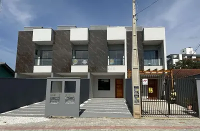 Casa com 2 quartos à venda na Rua Piritiba, 209, Costa e Silva, Joinville por R$ 550.000